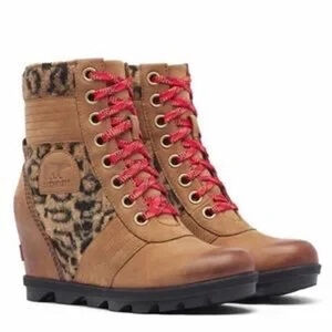 NWT Sorel Lexie Leopard Wedge Boot Faux Fur Velvet Tan Size 7.5 Waterproof